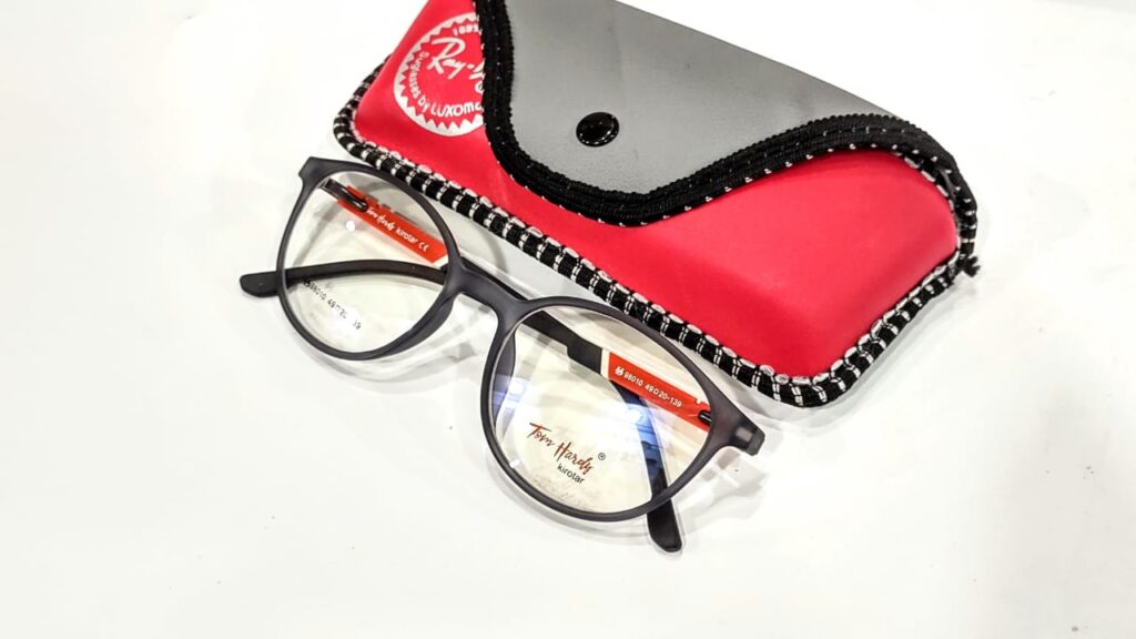 Sheet frame | ladies eyewear | made in Taiwan