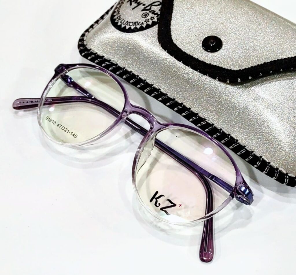 Sheet eyewear | ladies casual use | plastic dual color rounded